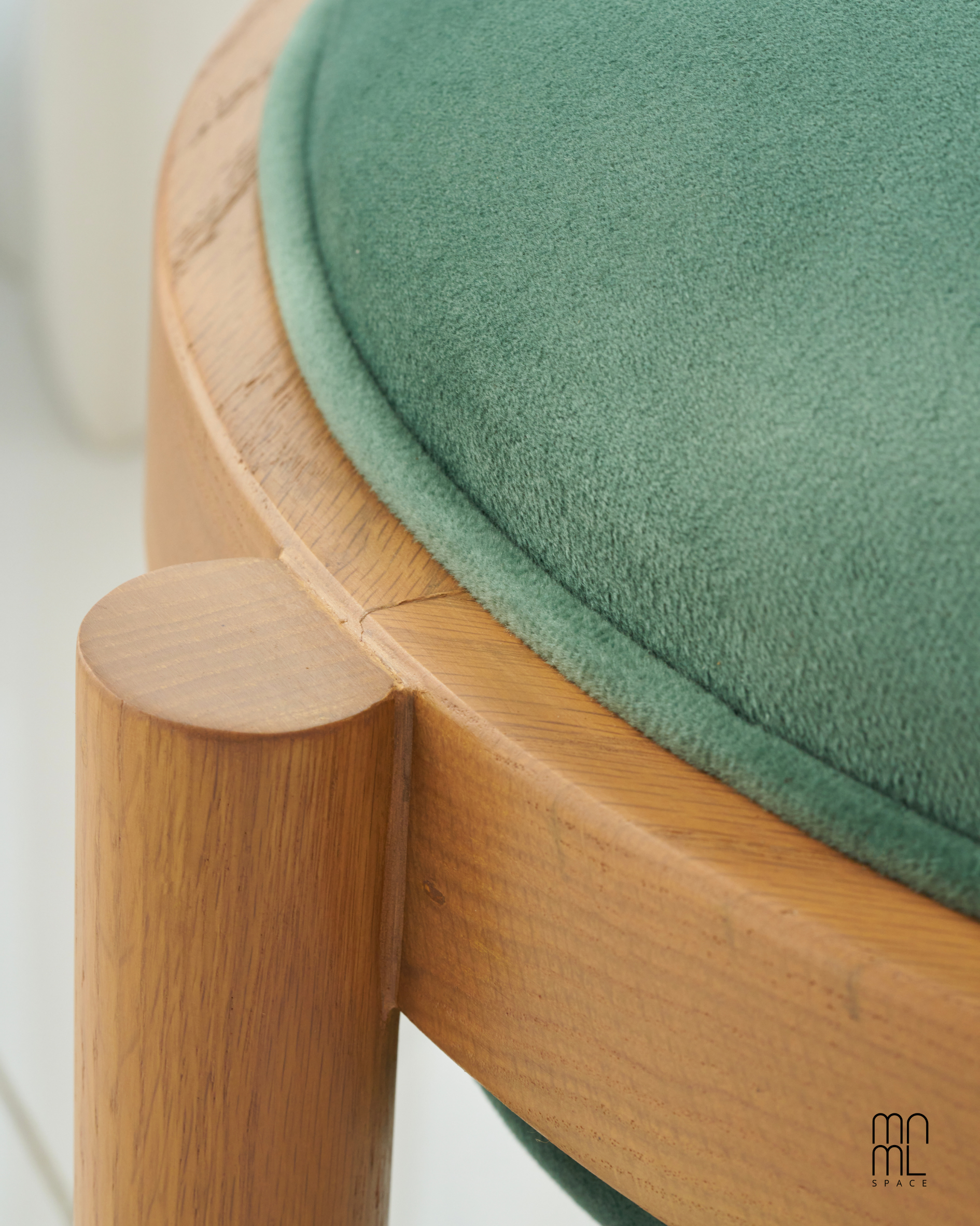 Baccadillo Ottoman