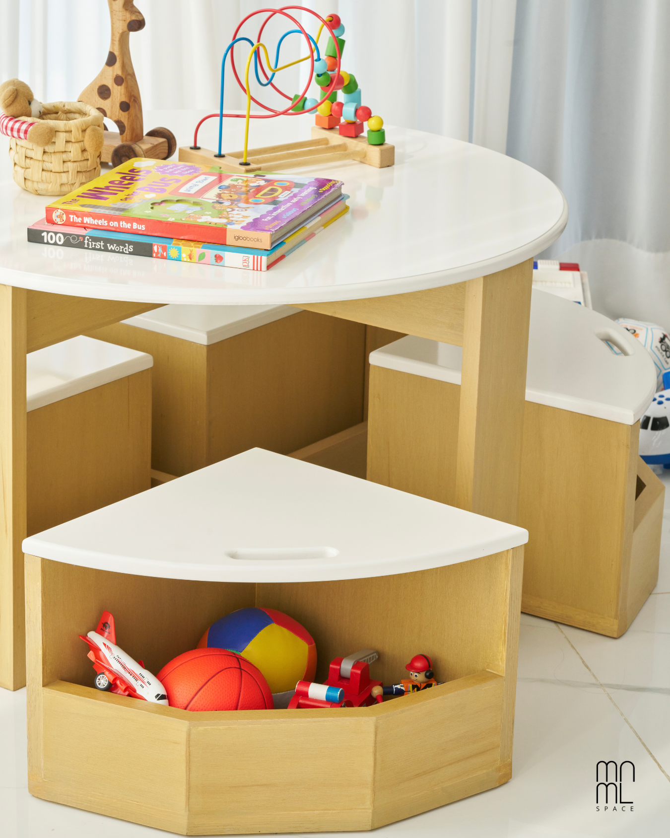 Montessori Table