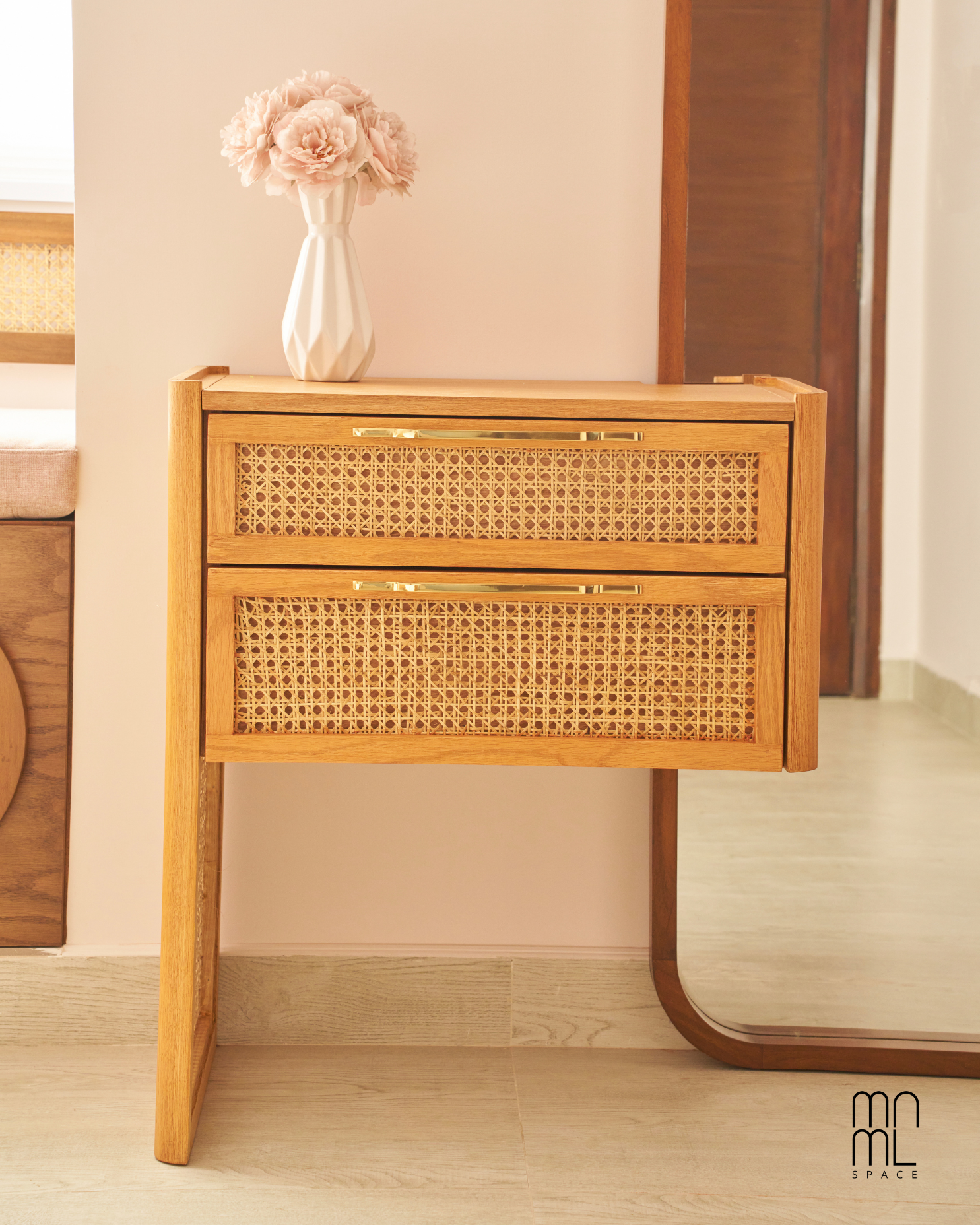 Cane Dresser