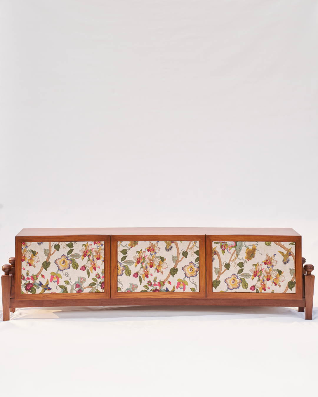 Dastak Console