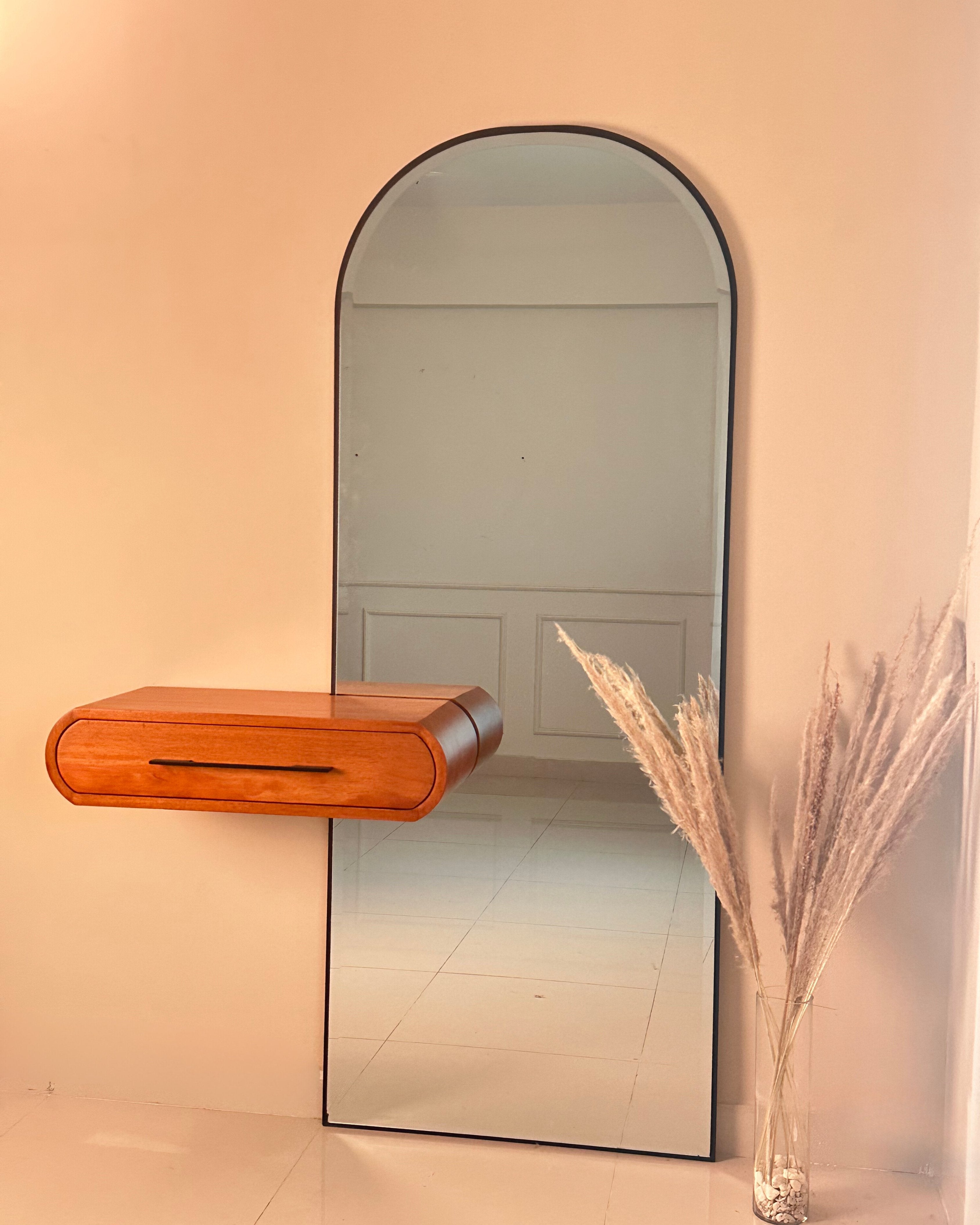 Svelte Mirror